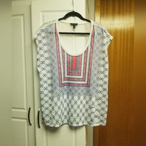 💮Jessica Simpson sleeveless tunic patterned boho top with criss cross back open